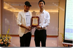 百絲（國(guó)際）服飾集團(tuán)周總現(xiàn)場(chǎng)分享